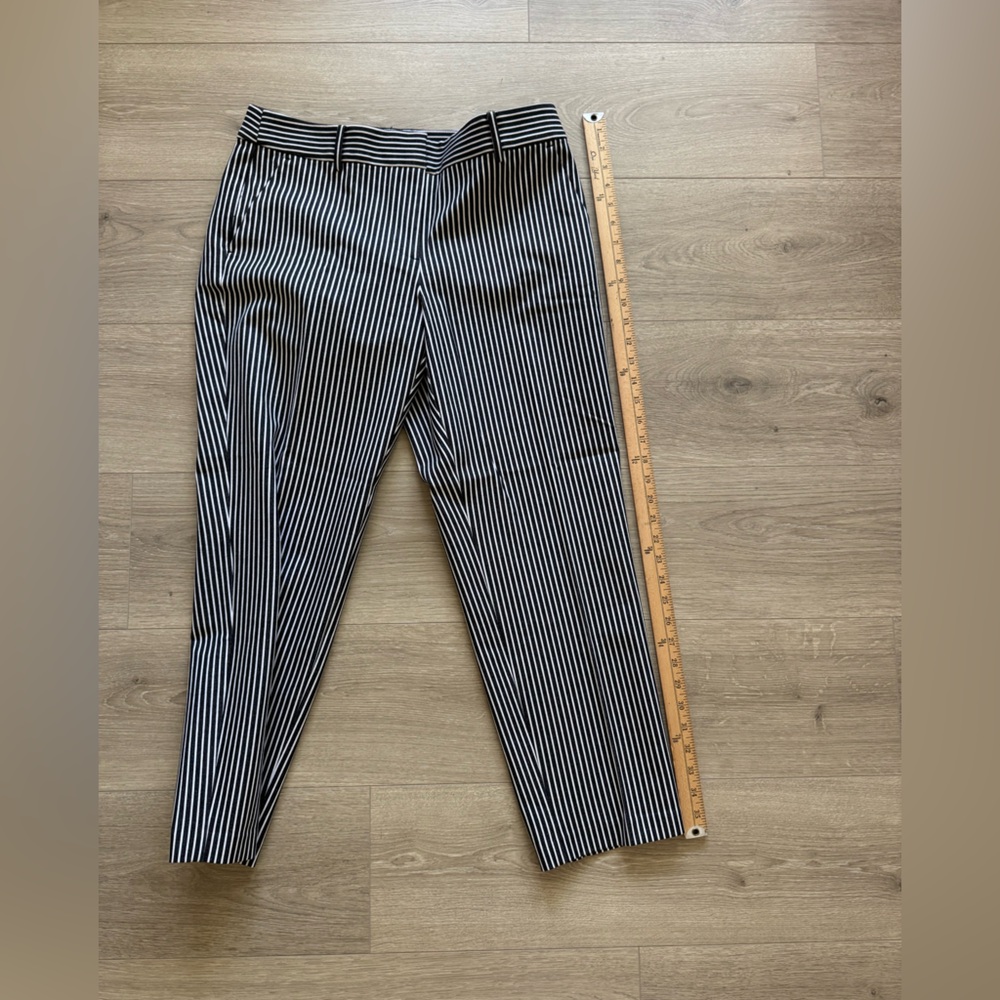 LOFT Women’s Navy and White Pinstripe Pants - Picture 5 of 9